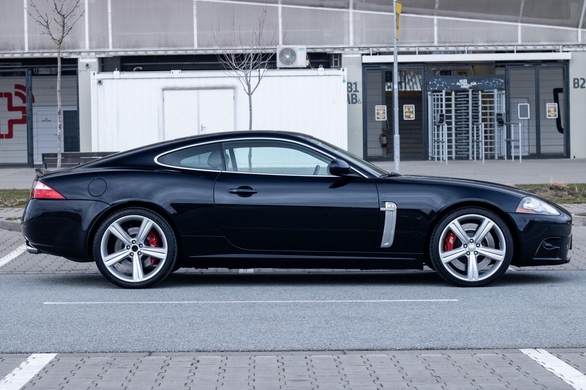 2007 Jaguar XKR, černá kupé, 178 476 km