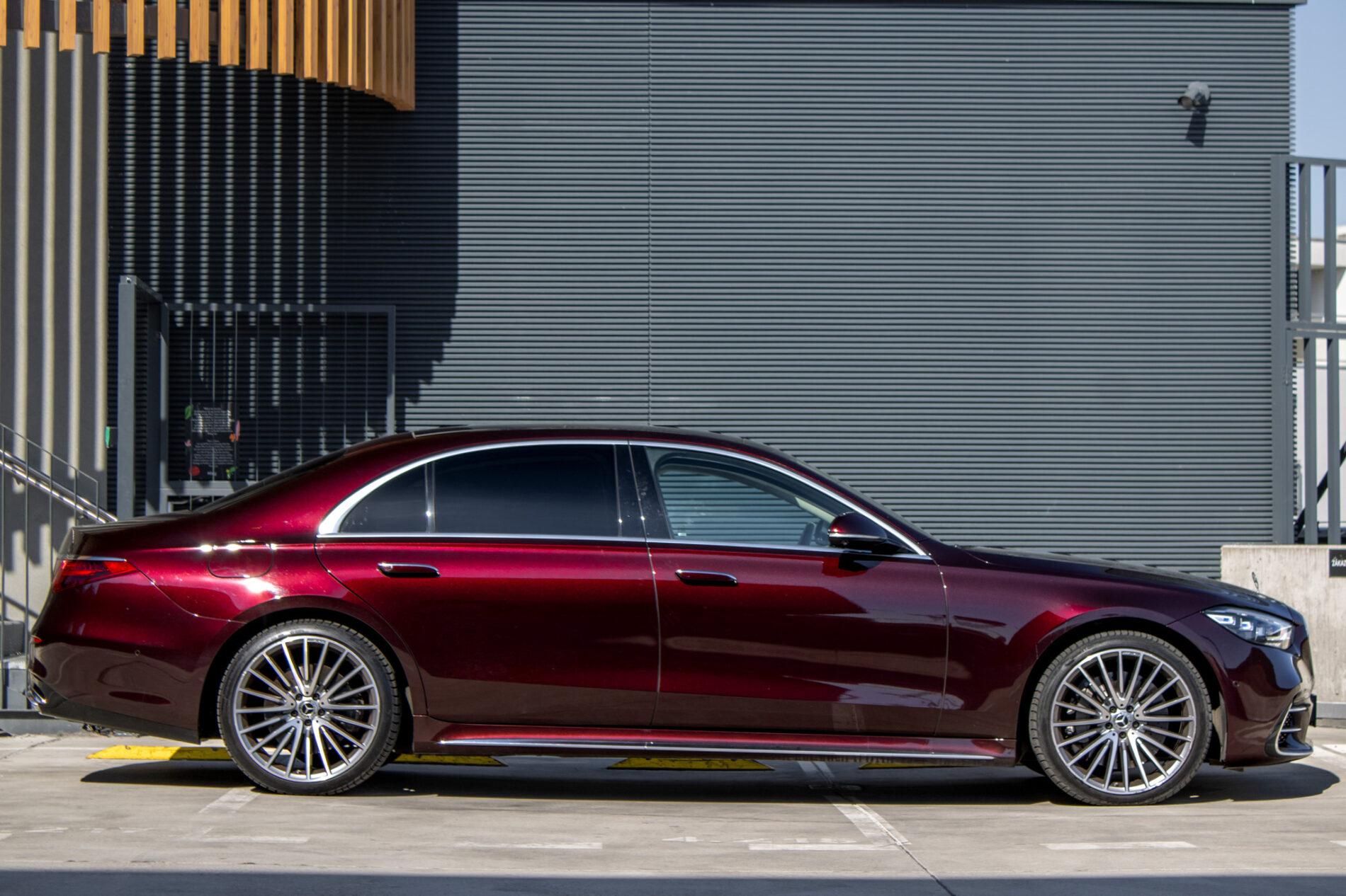 2022 Mercedes-Benz S 400d, červená sedan, 150 861 km