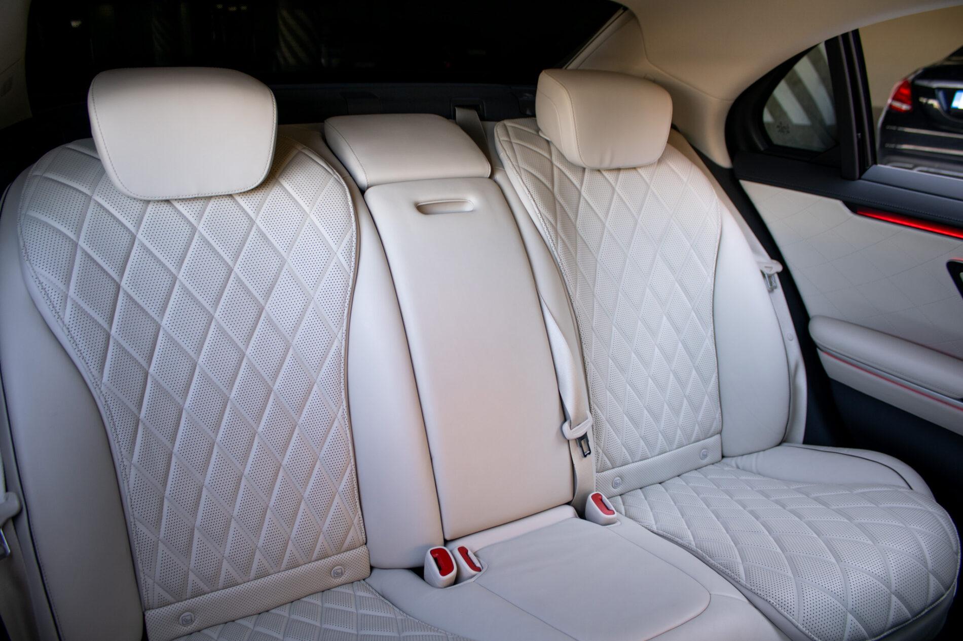 2022 Mercedes-Benz S 400d, červená sedan, 150 861 km
