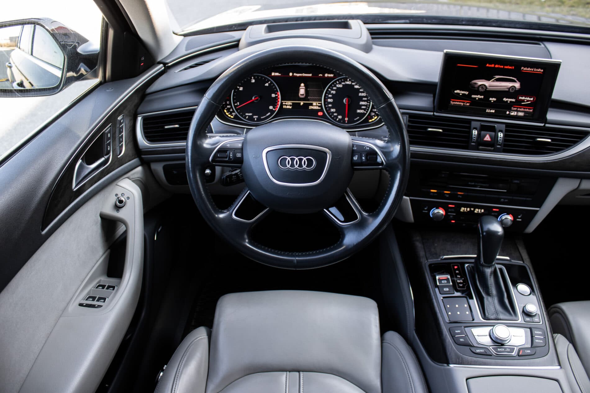 2017 AUDI A6, černá kombi, 274 353 km