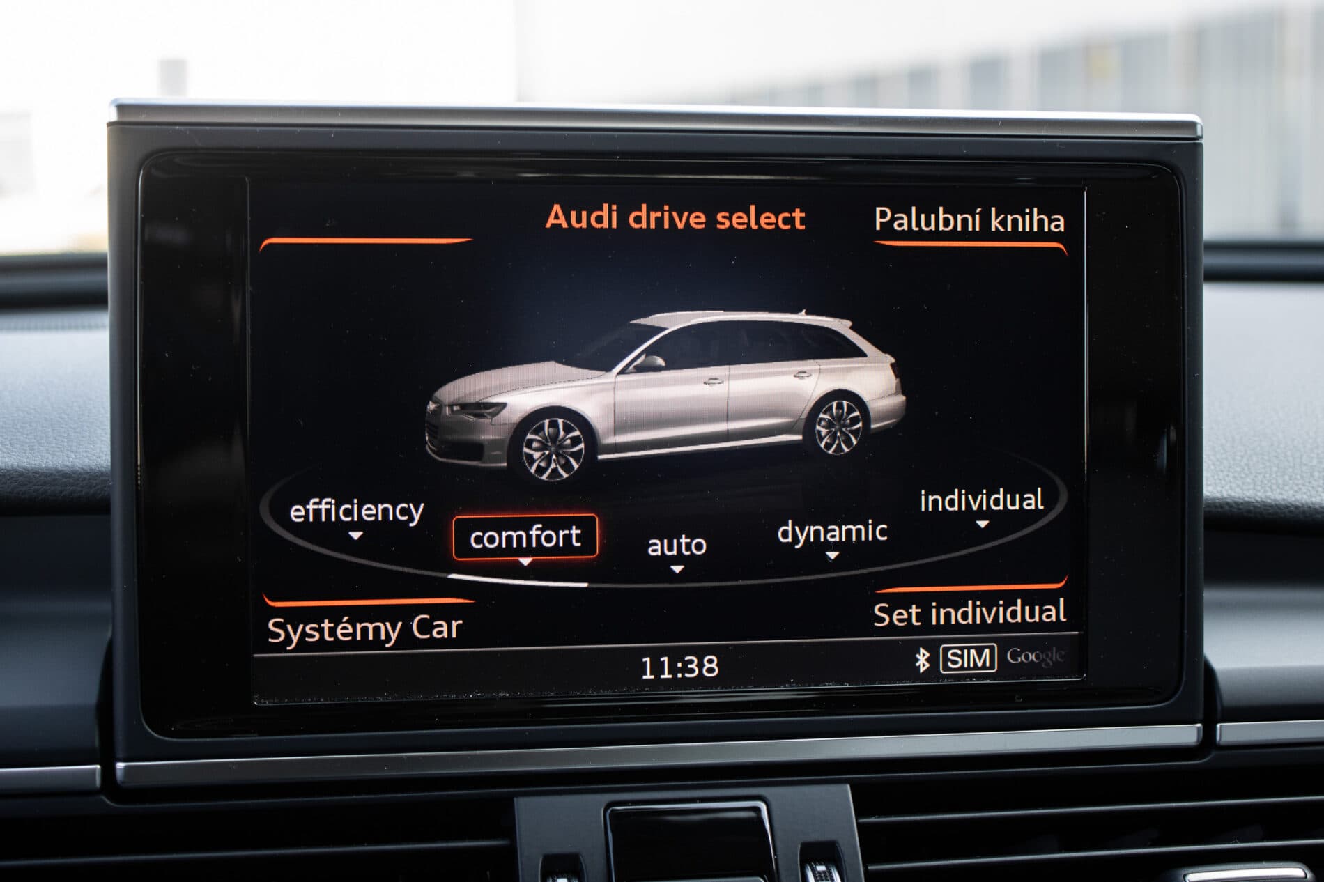 2017 AUDI A6, černá kombi, 274 353 km