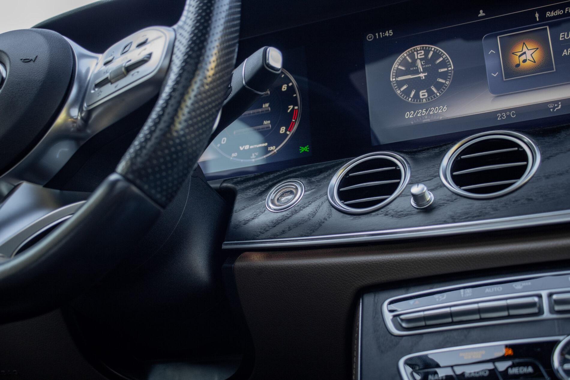 2019 Mercedes-Benz E 63 AMG, šedá kombi, 165 262 km
