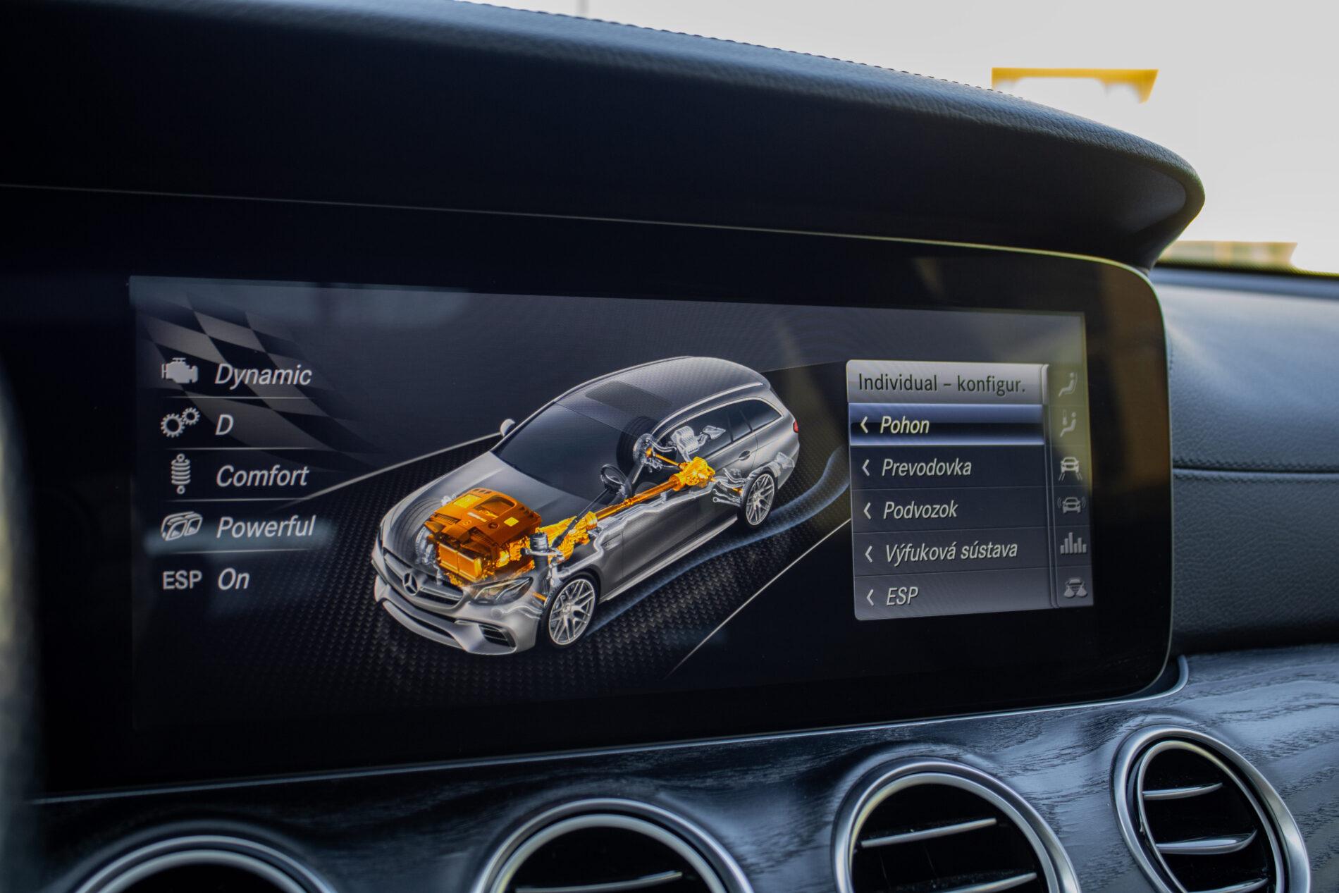 2019 Mercedes-Benz E 63 AMG, šedá kombi, 165 262 km