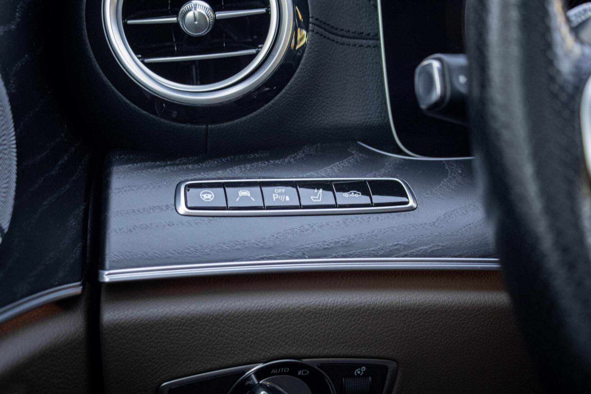 2019 Mercedes-Benz E 63 AMG, šedá kombi, 165 262 km