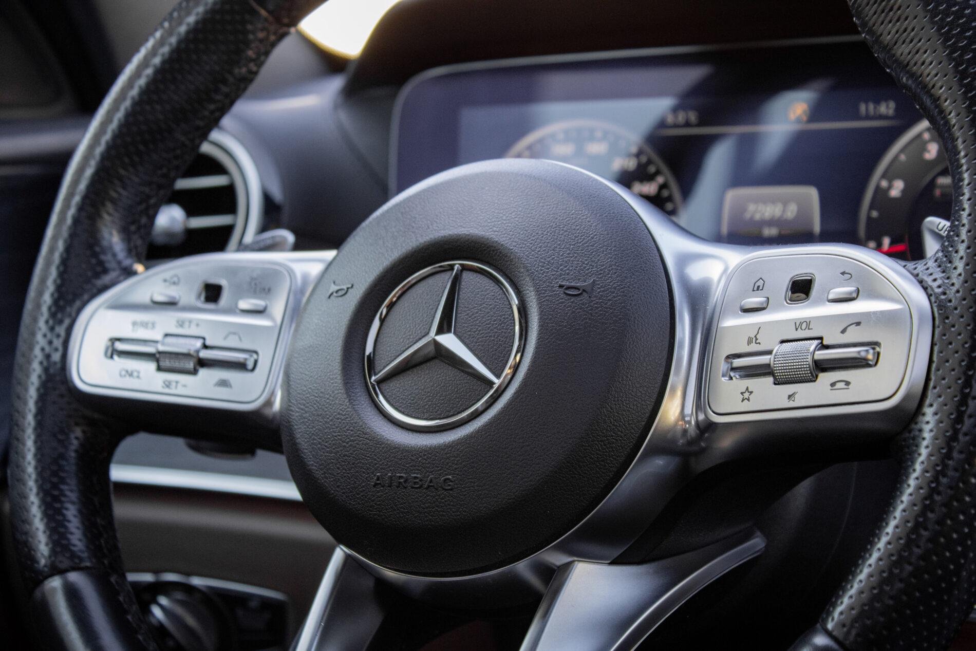 2019 Mercedes-Benz E 63 AMG, šedá kombi, 165 262 km