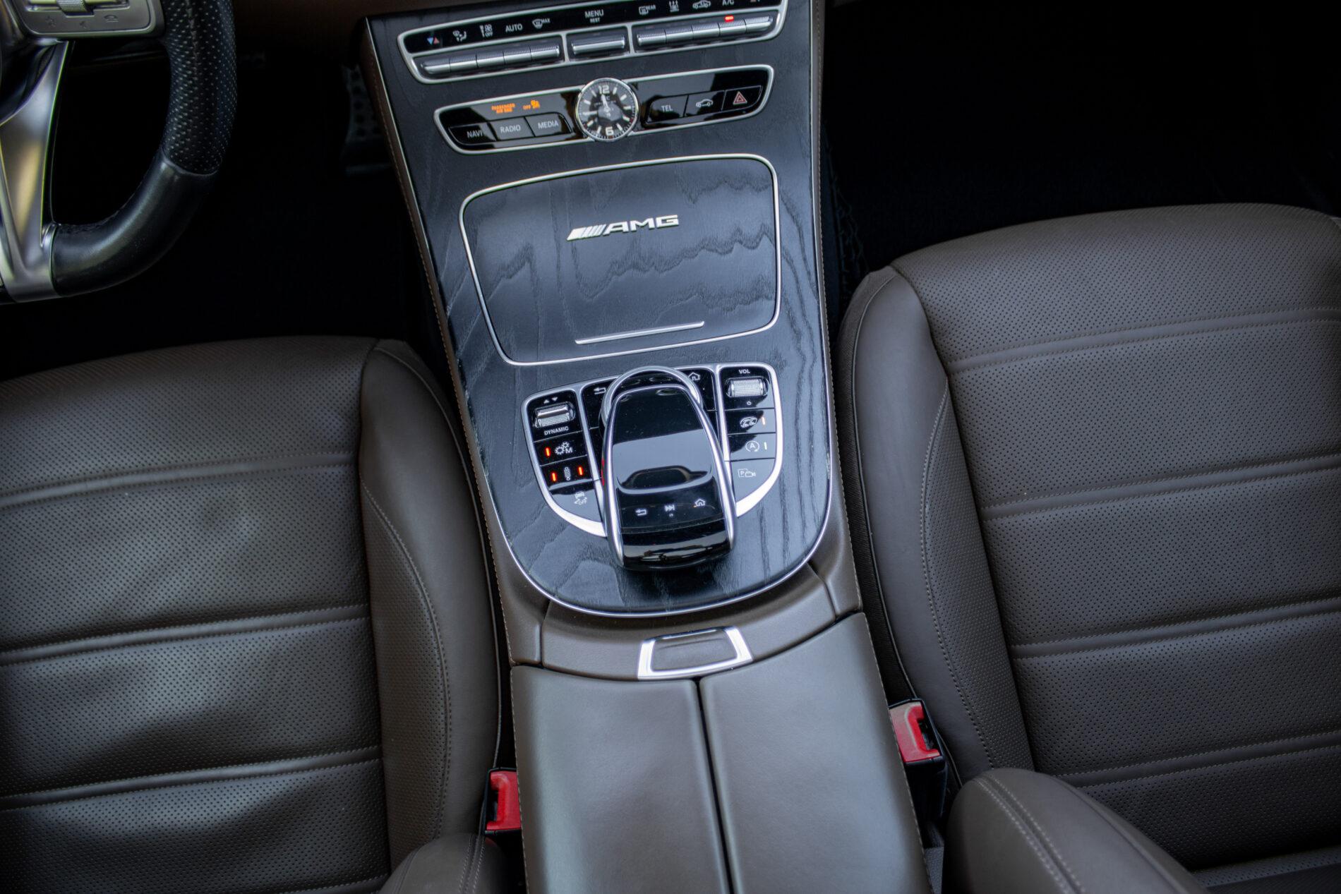 2019 Mercedes-Benz E 63 AMG, šedá kombi, 165 262 km