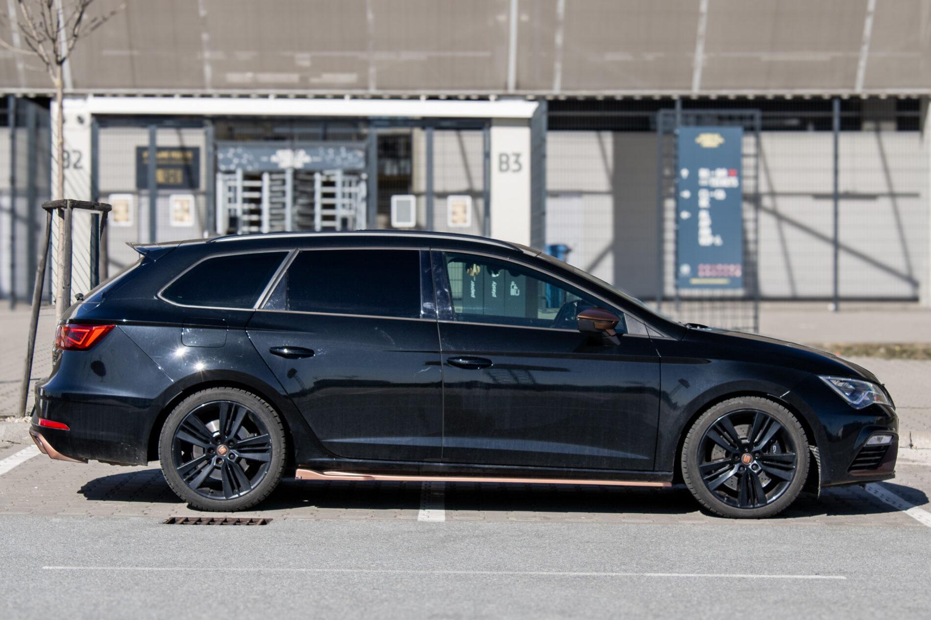 2018 Seat Leon Cupra, černá kombi, 219 326 km