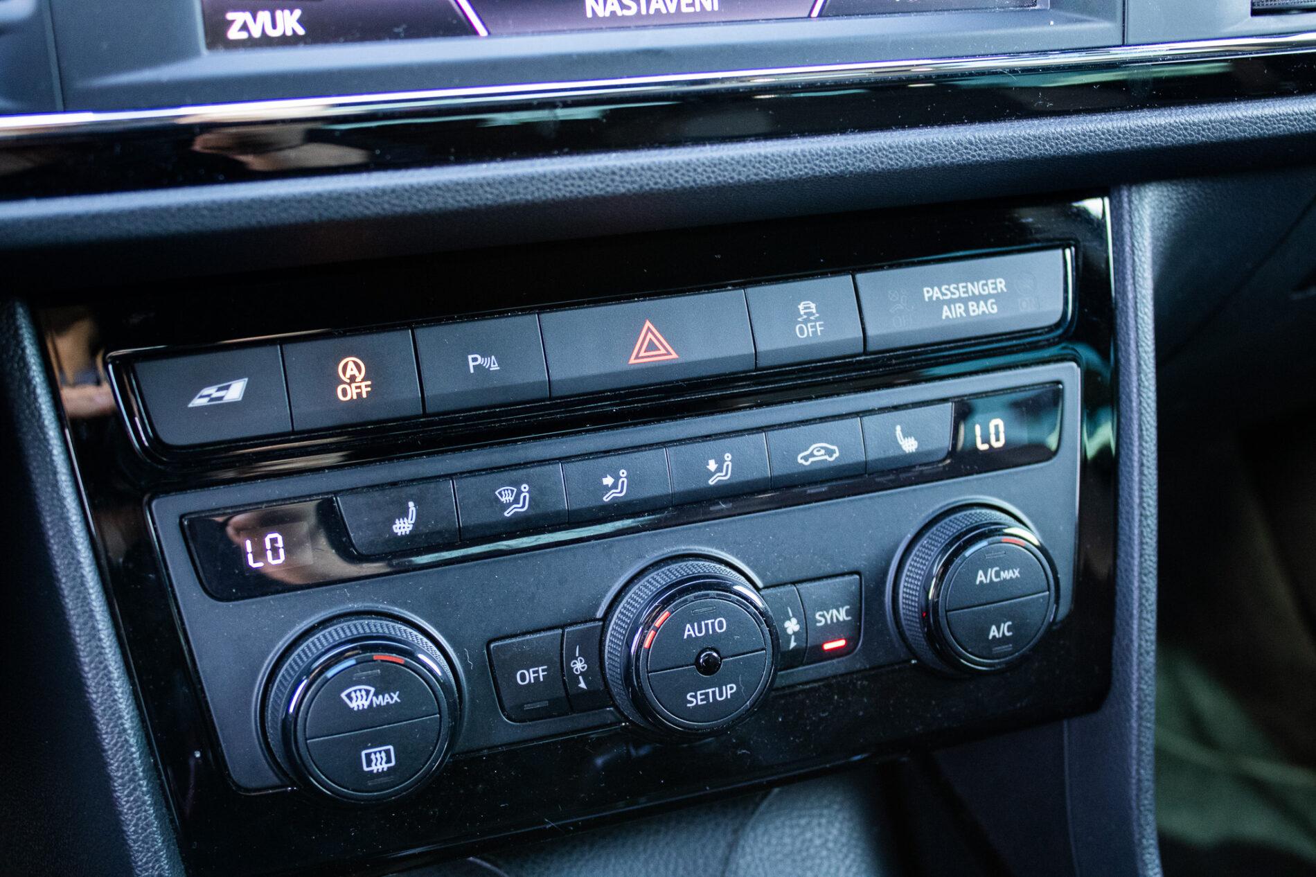 2018 Seat Leon Cupra, černá kombi, 219 326 km