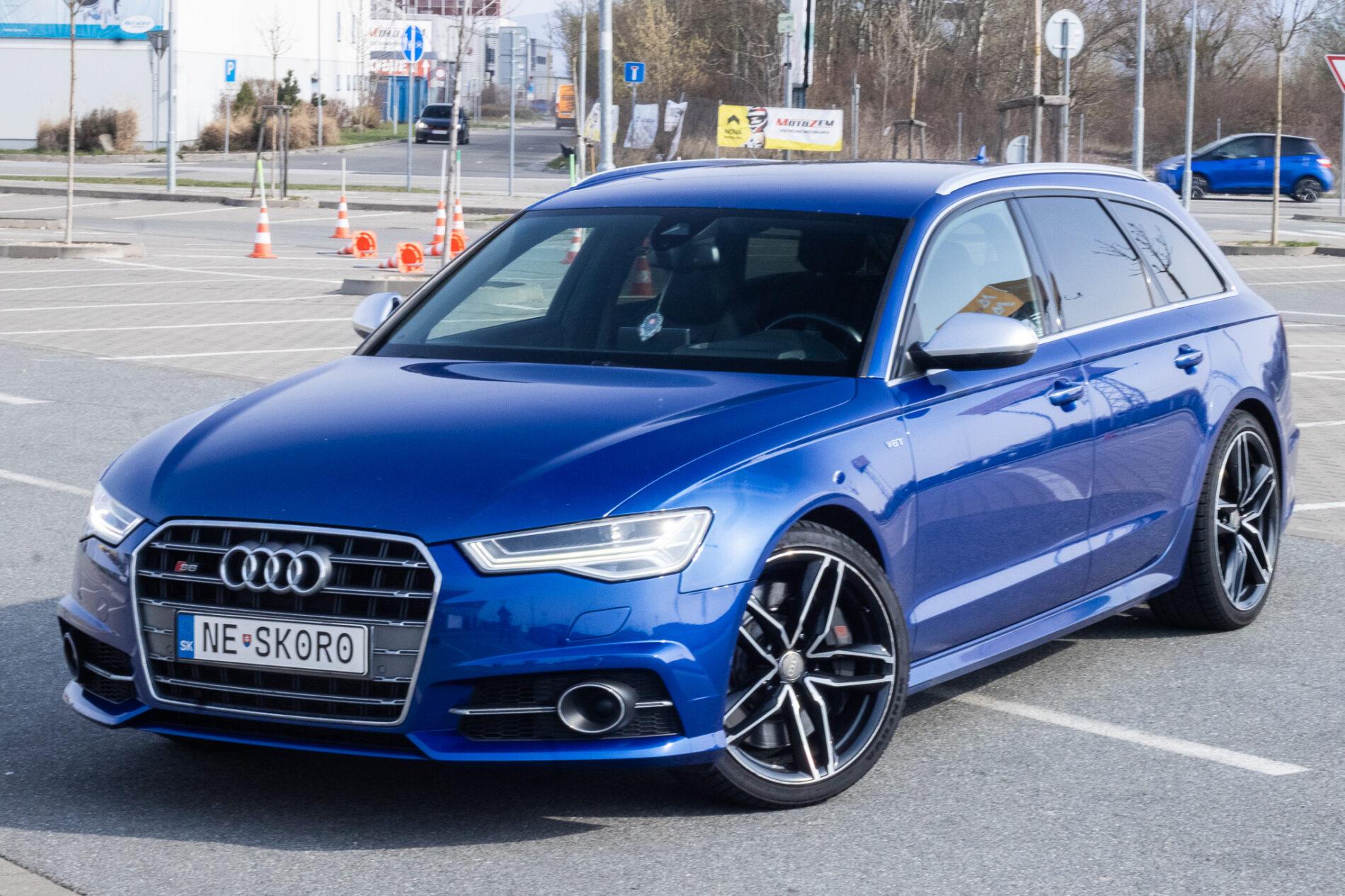 2015 AUDI S6, modrá kombi, 264 543 km