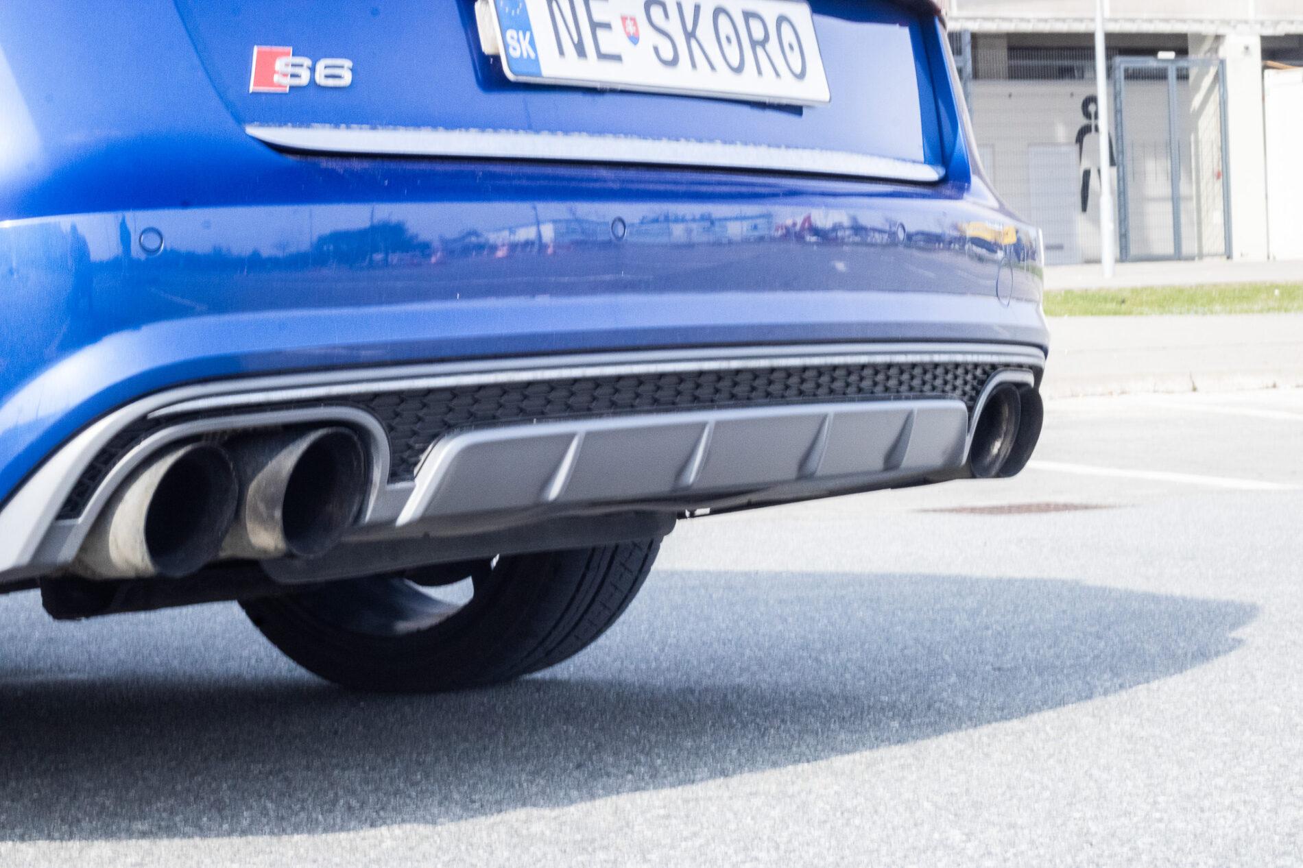 2015 AUDI S6, modrá kombi, 264 543 km