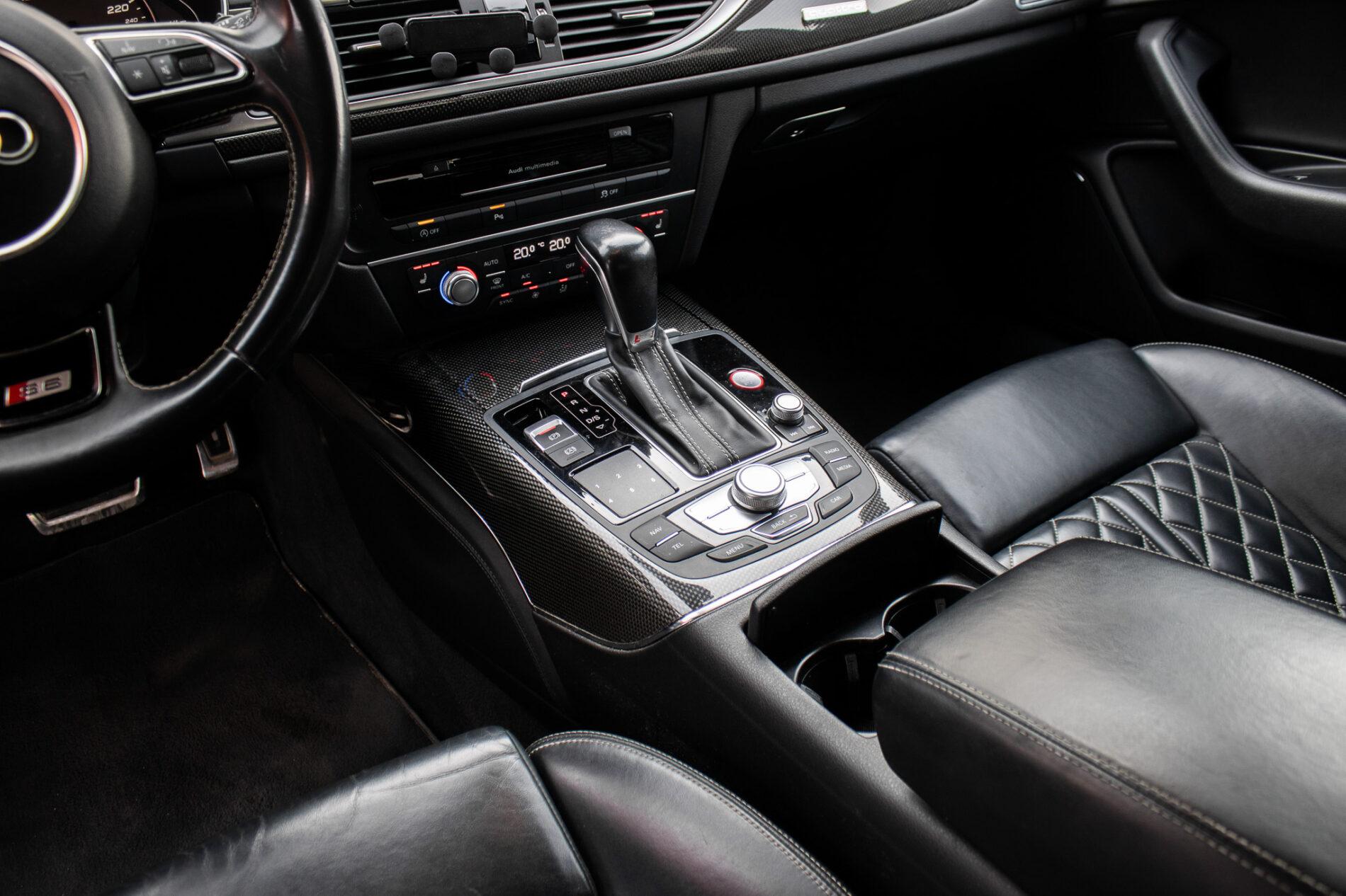 2015 AUDI S6, modrá kombi, 264 543 km