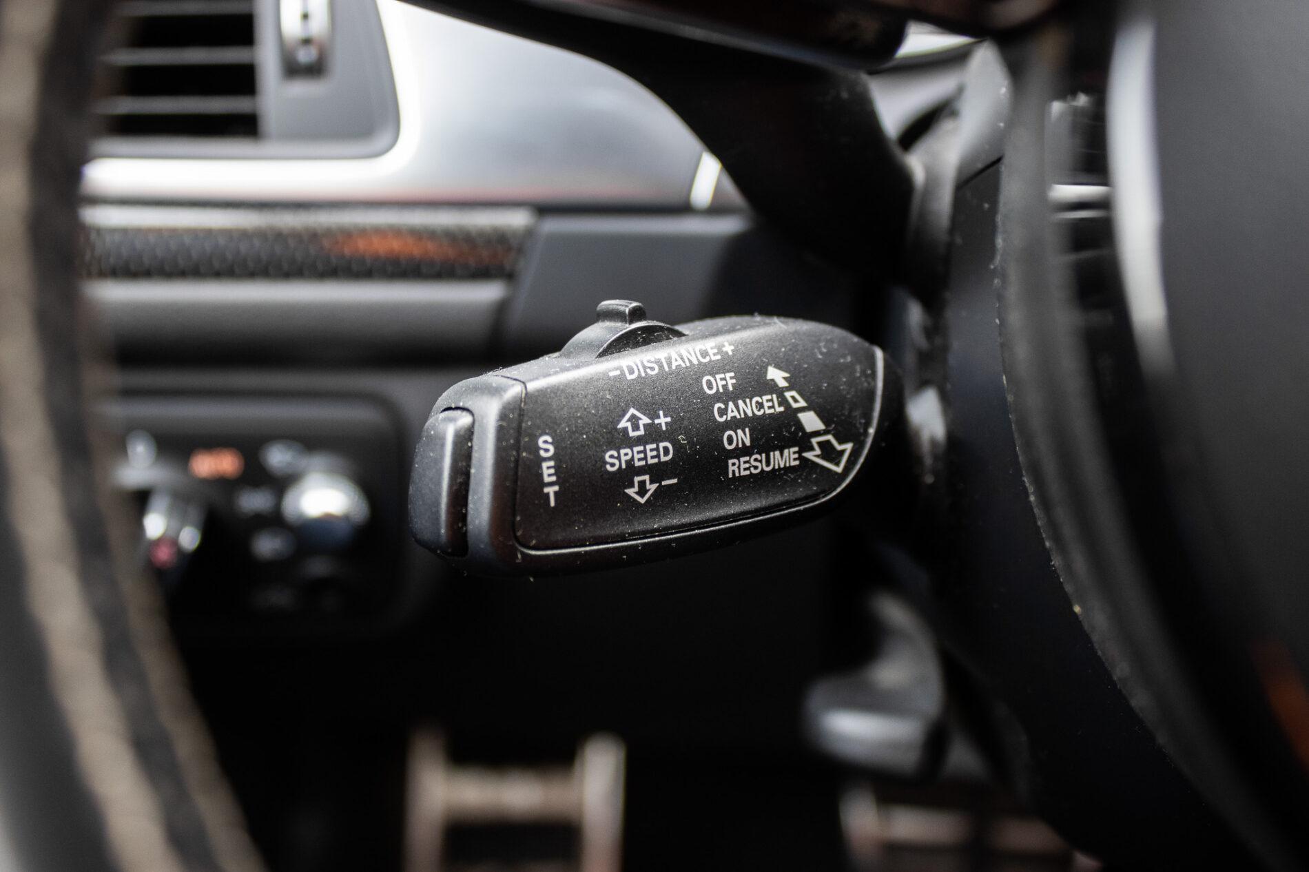 2015 AUDI S6, modrá kombi, 264 543 km