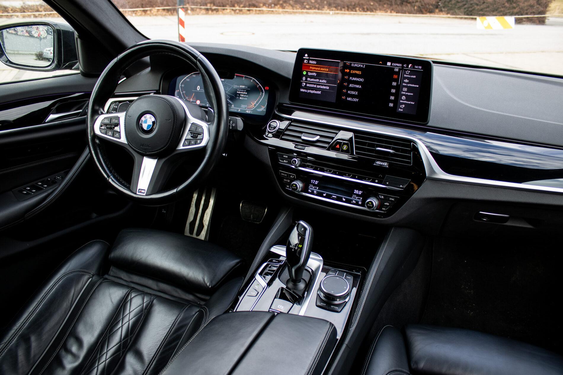 2023 BMW 540d, béžová kombi, 95 383 km