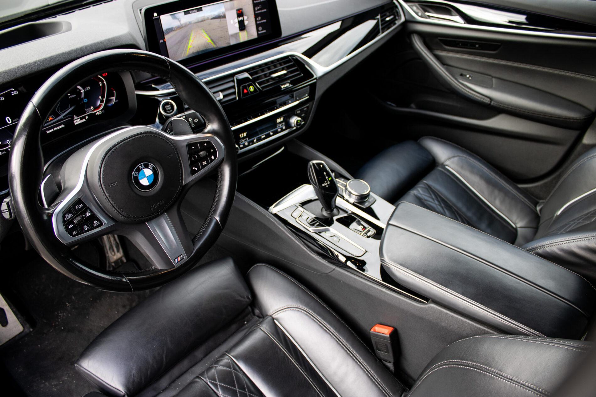 2023 BMW 540d, béžová kombi, 95 383 km