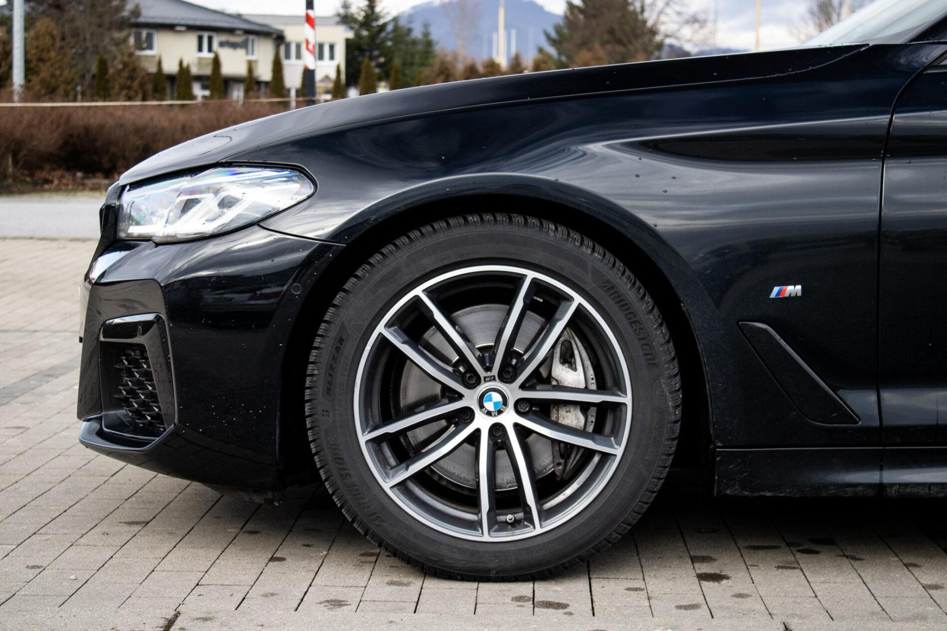 2023 BMW 540d, béžová kombi, 95 383 km