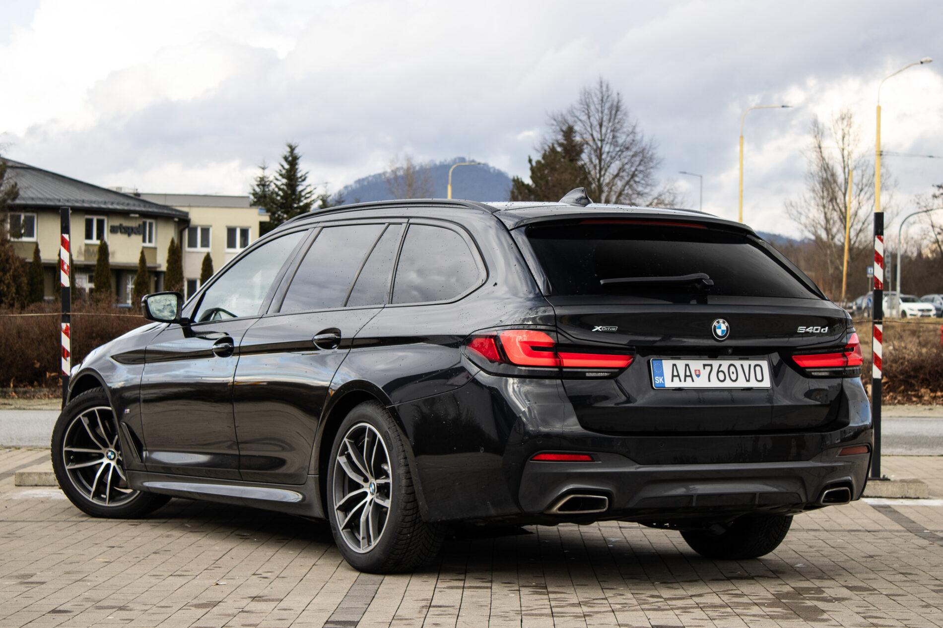 2023 BMW 540d, béžová kombi, 95 383 km