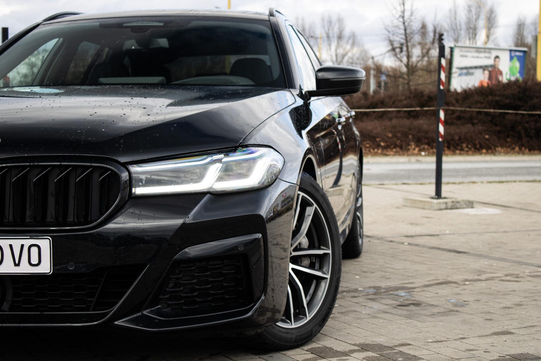 2023 BMW 540d, béžová kombi, 95 383 km