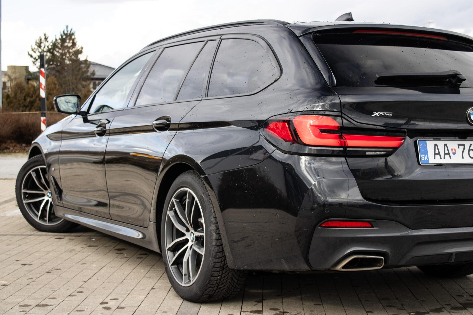 2023 BMW 540d, béžová kombi, 95 383 km