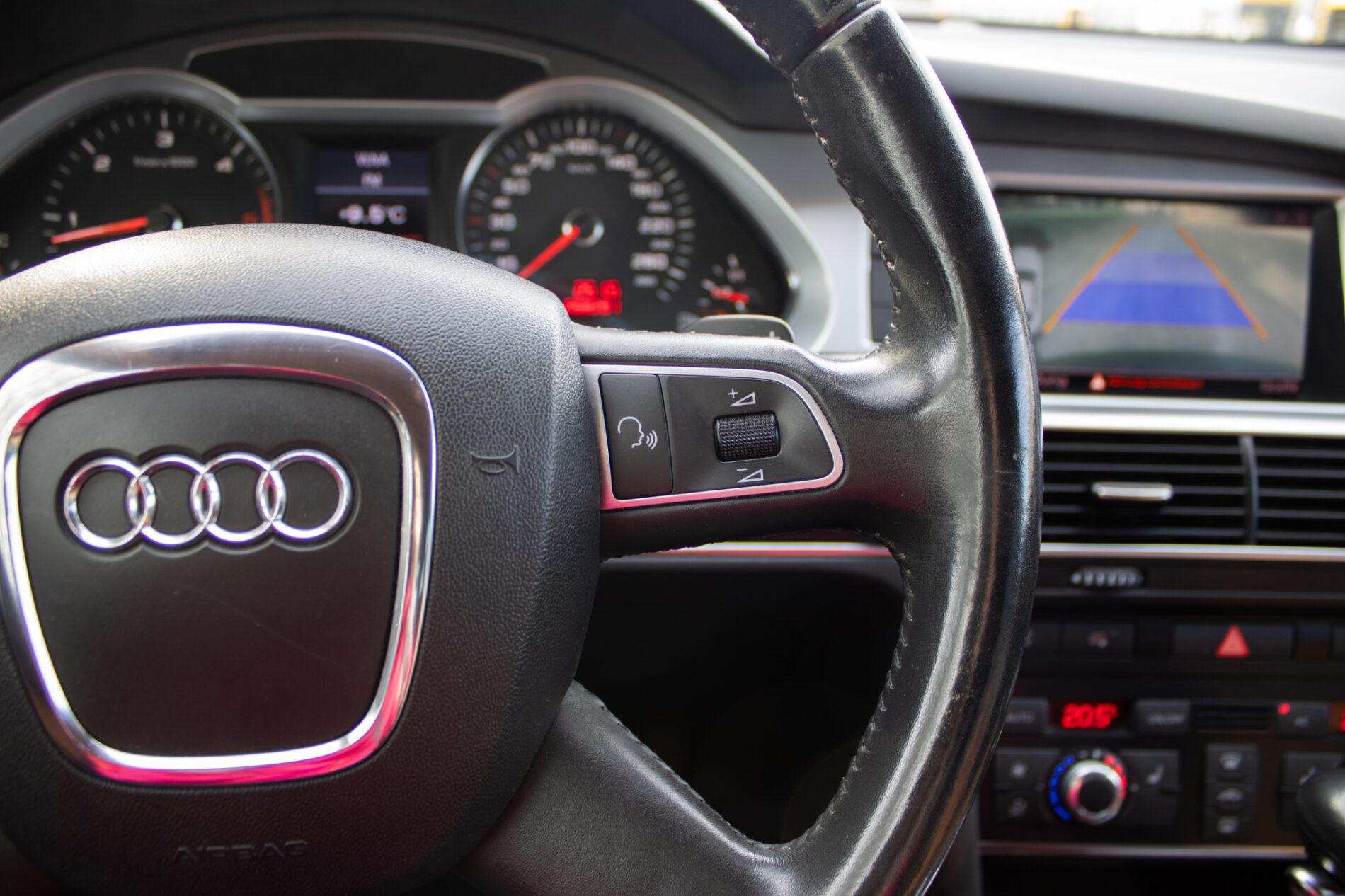 2009 AUDI A6, černá sedan, 268 281 km