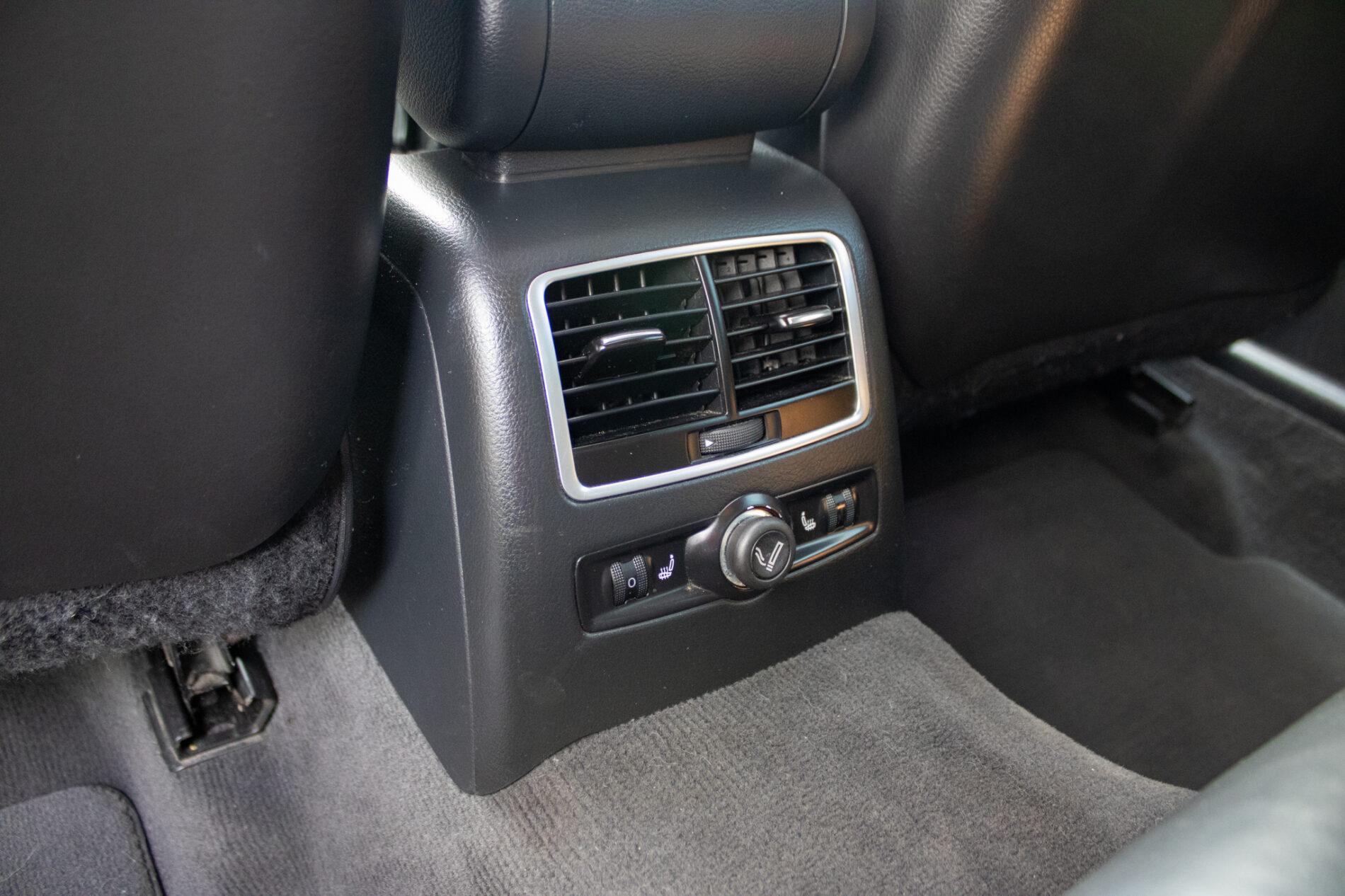 2009 AUDI A6, černá sedan, 268 281 km