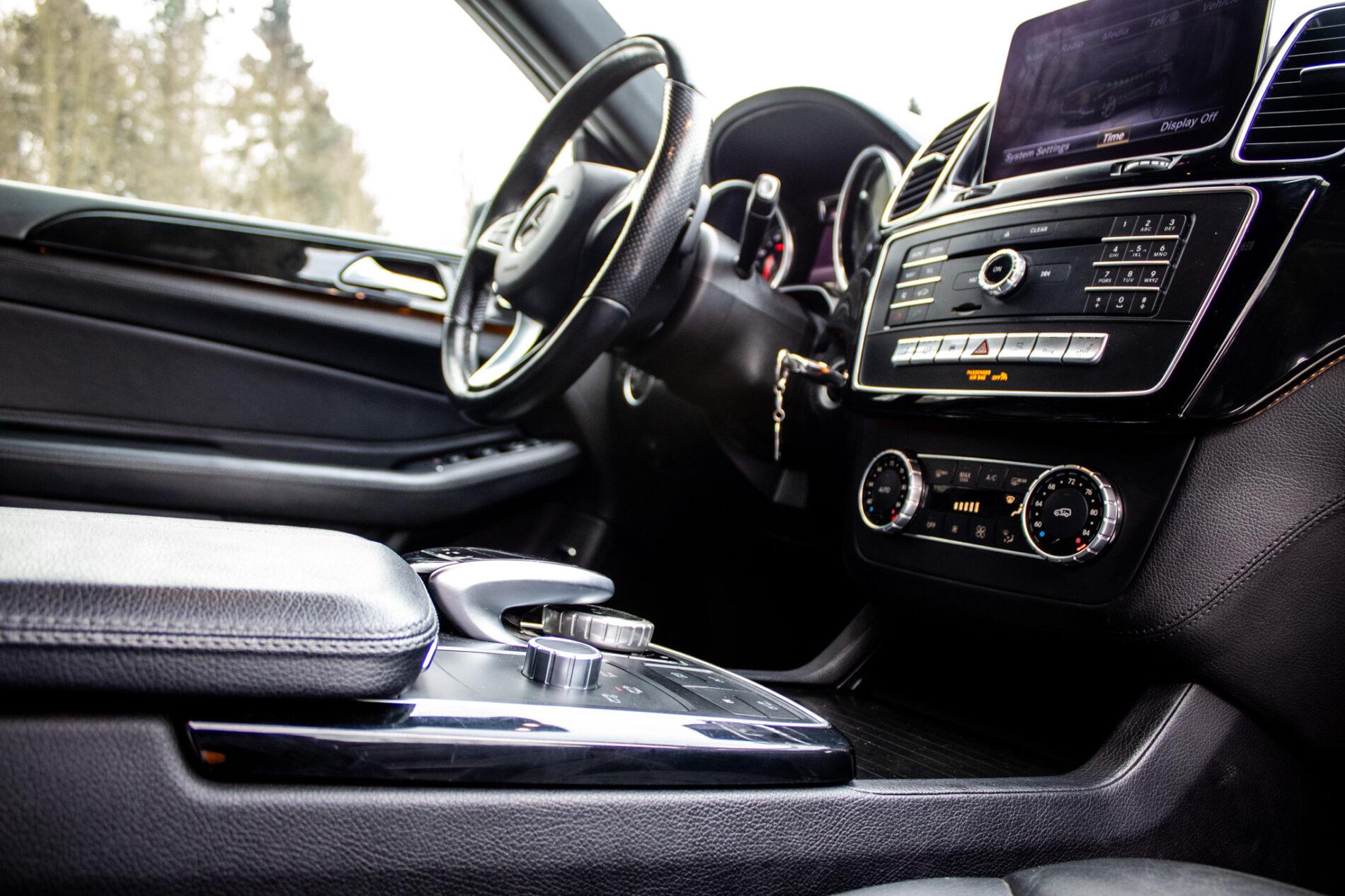 2018 Mercedes-Benz GLE 500e, šedá kombi, 71 352 km