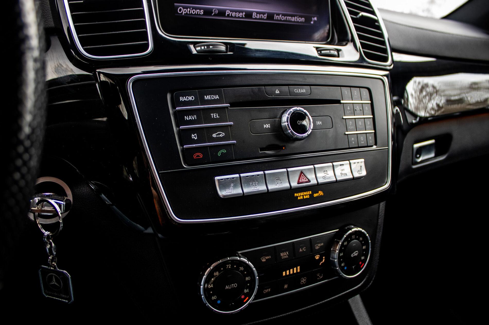 2018 Mercedes-Benz GLE 500e, šedá kombi, 71 352 km