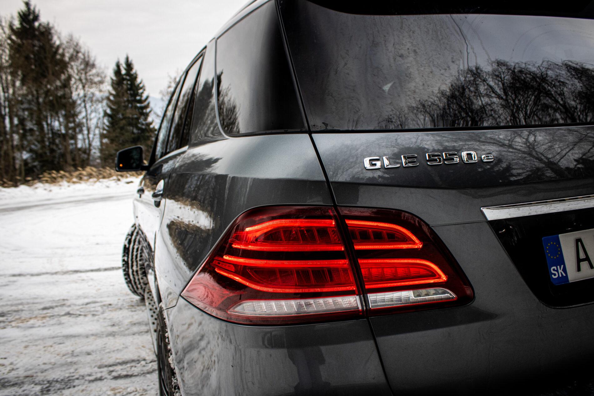 2018 Mercedes-Benz GLE 500e, šedá kombi, 71 352 km