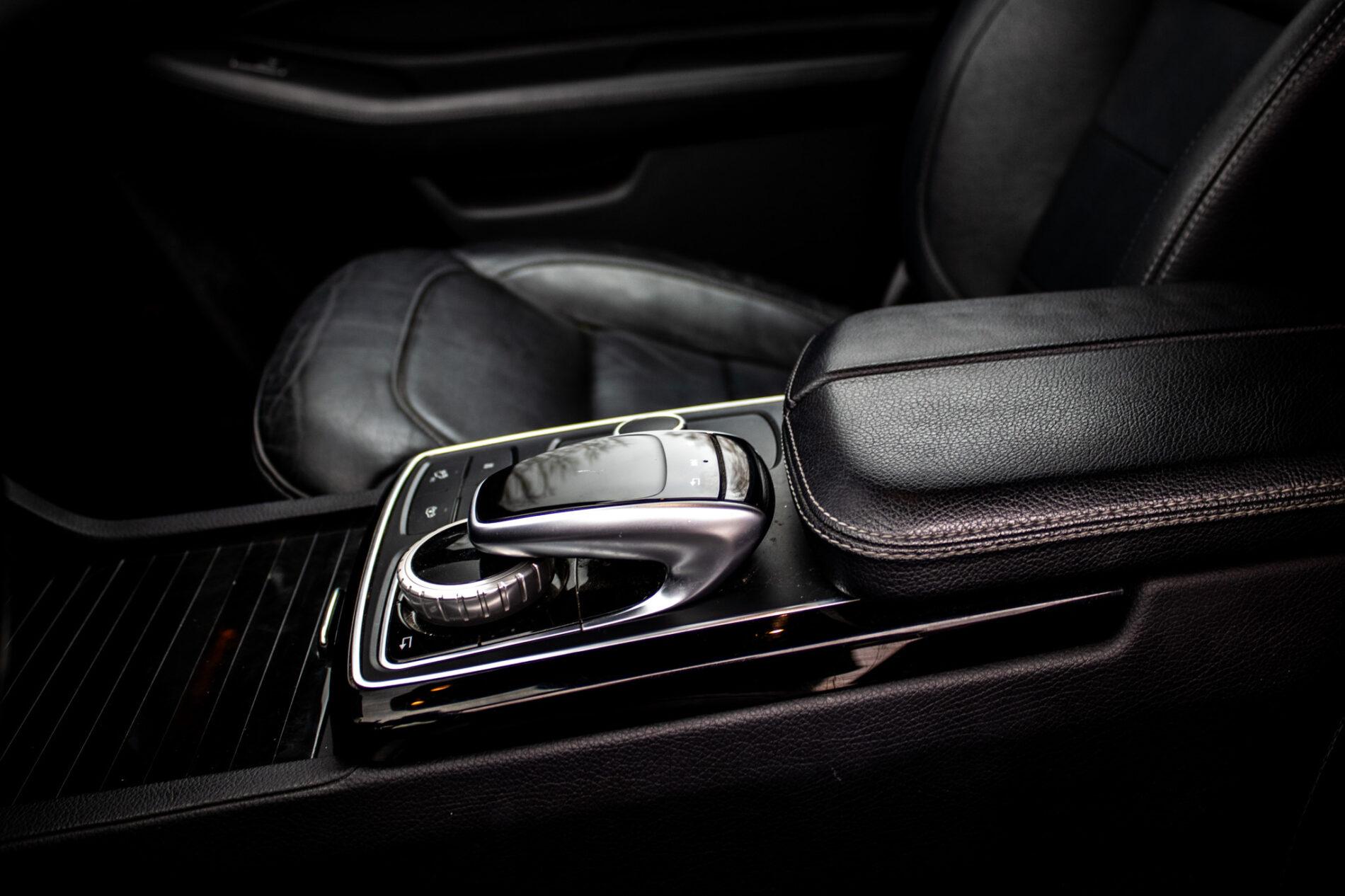 2018 Mercedes-Benz GLE 500e, šedá kombi, 71 352 km