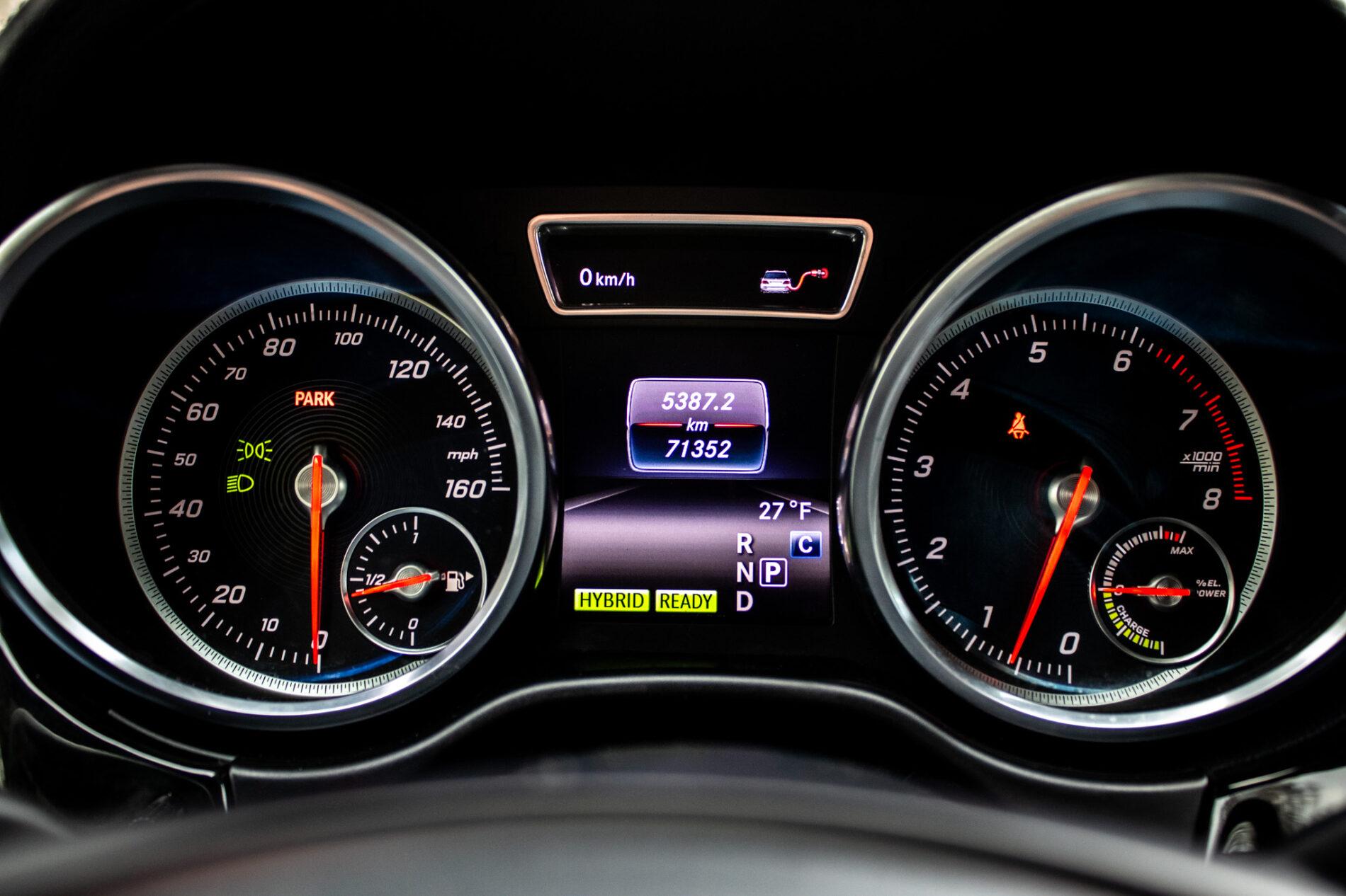 2018 Mercedes-Benz GLE 500e, šedá kombi, 71 352 km
