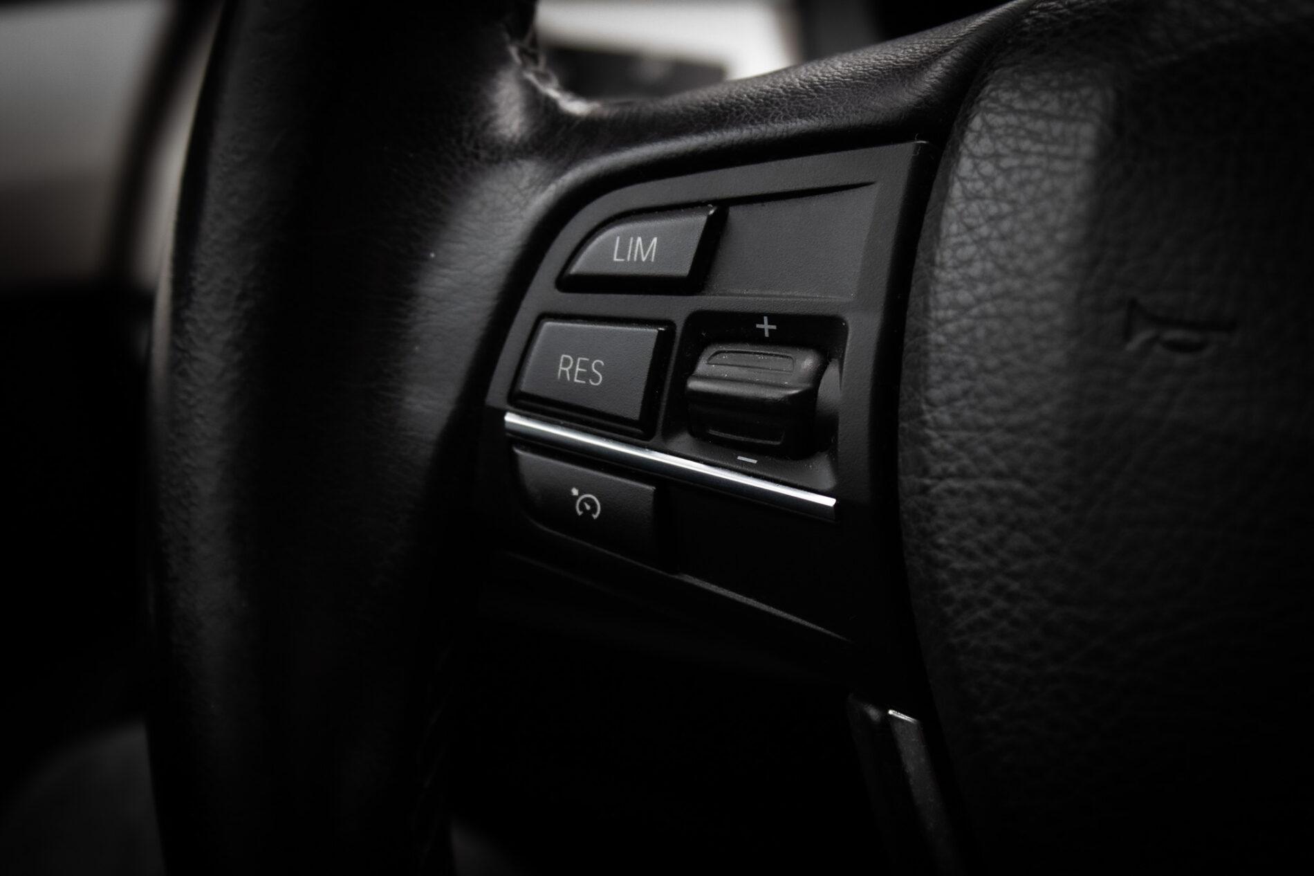 2015 BMW 530d, šedá sedan, 333 147 km