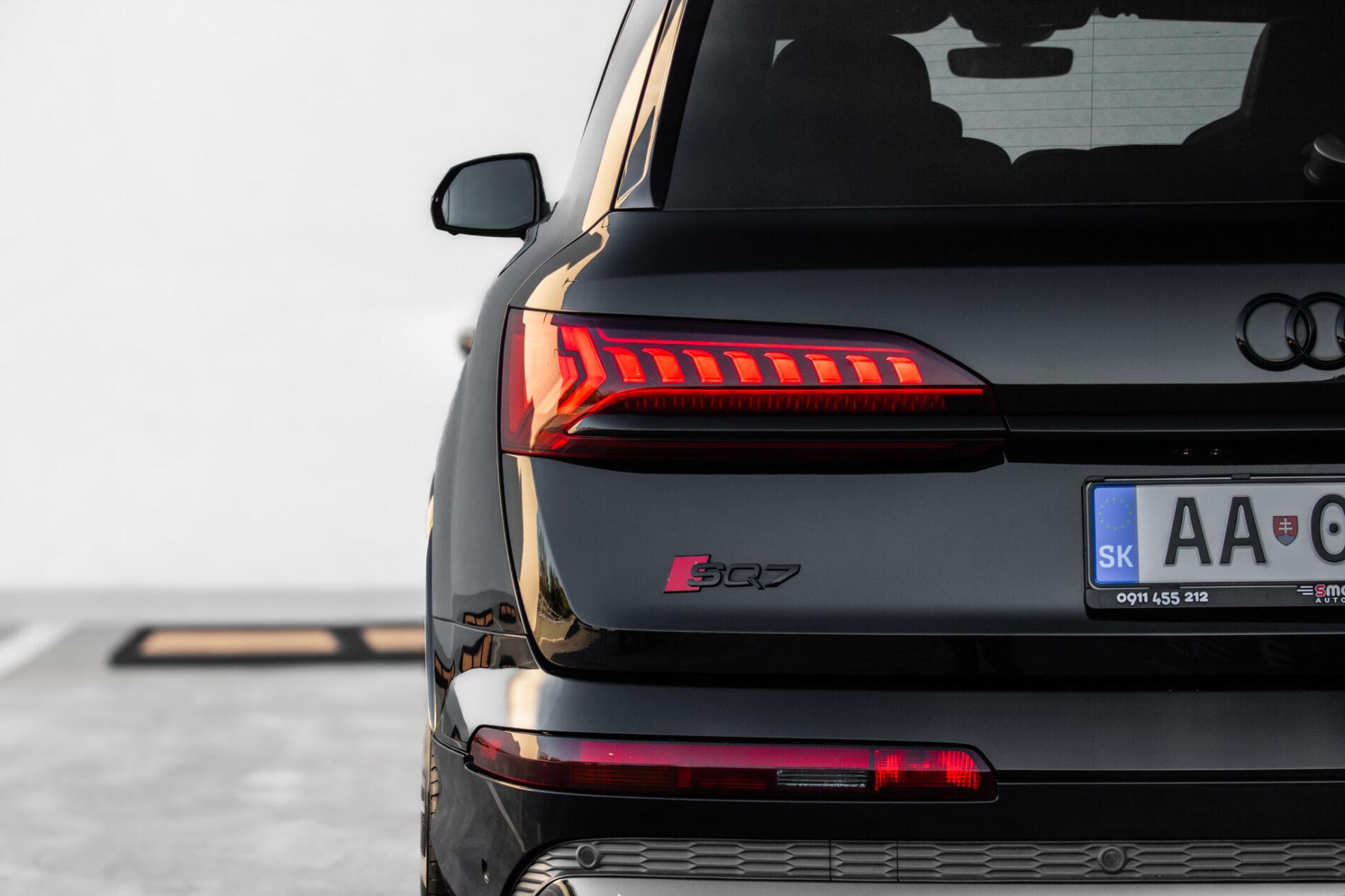 2022 AUDI SQ7, černá suv, 72 106 km
