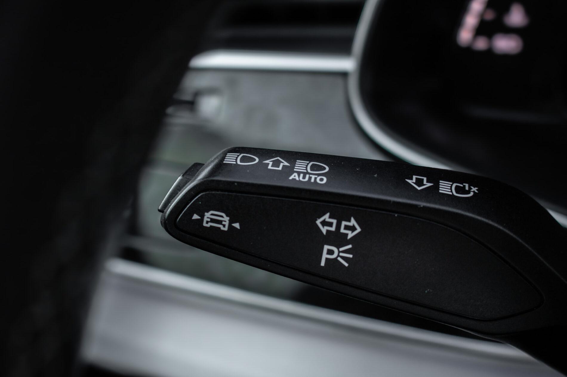 2022 AUDI SQ7, černá suv, 72 106 km
