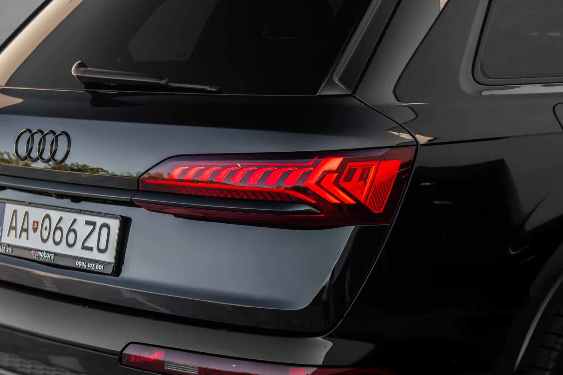 2022 AUDI SQ7, černá suv, 72 106 km