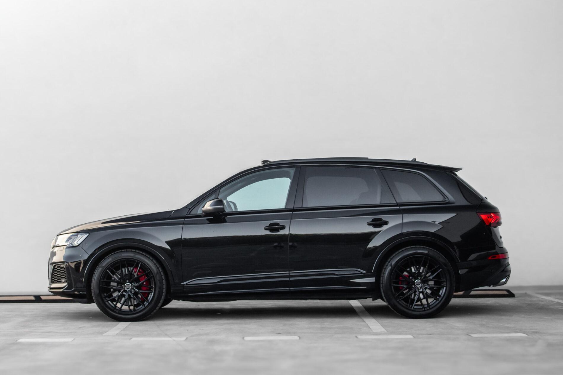 2022 AUDI SQ7, černá suv, 72 106 km
