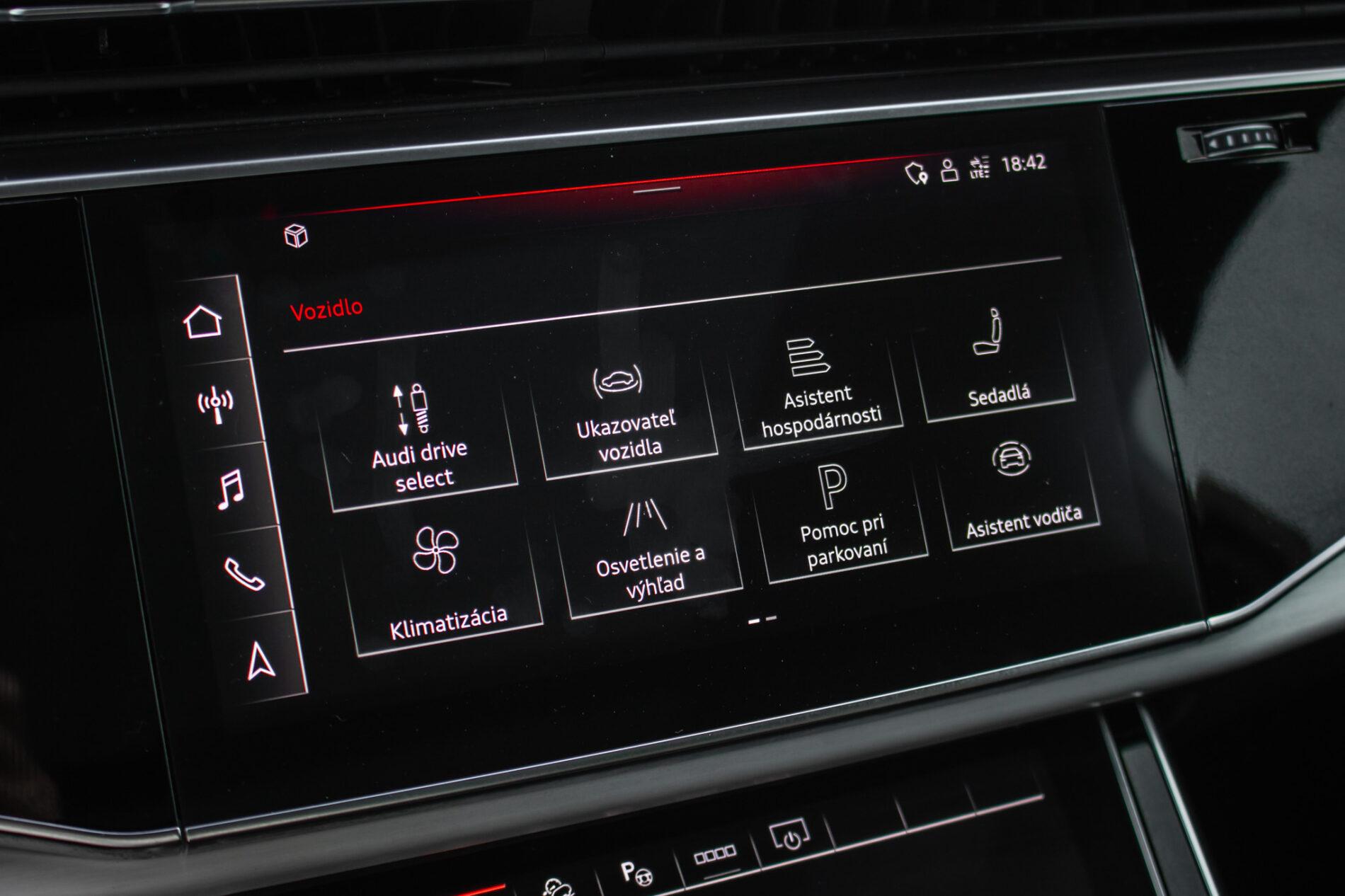 2022 AUDI SQ7, černá suv, 72 106 km
