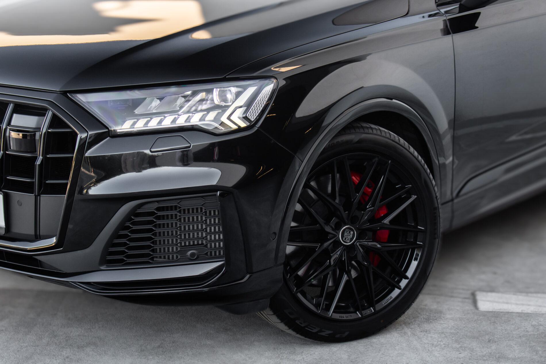 2022 AUDI SQ7, černá suv, 72 106 km