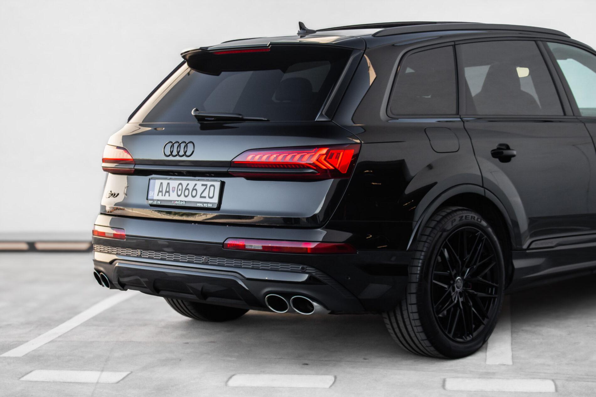 2022 AUDI SQ7, černá suv, 72 106 km