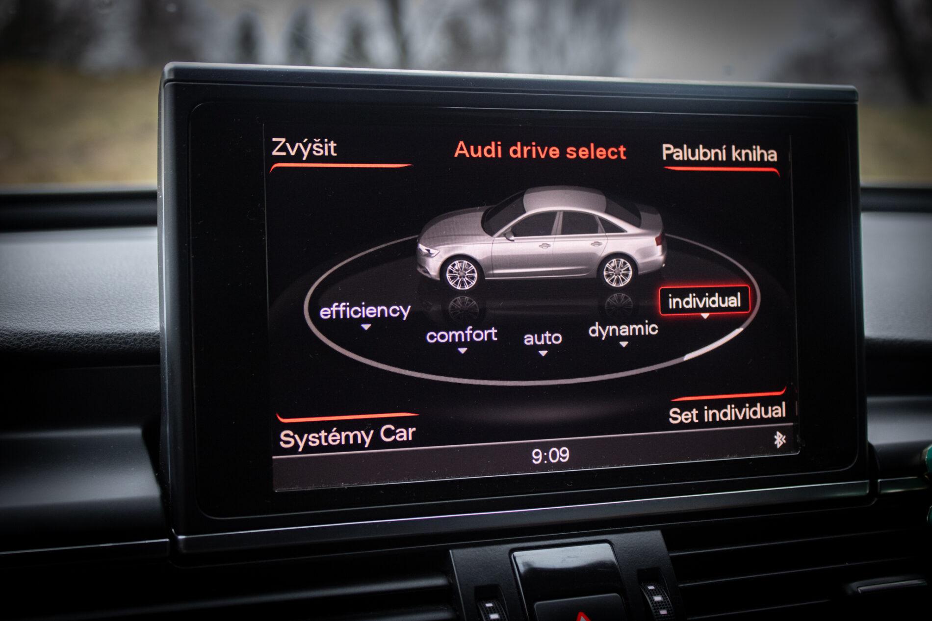 2011 AUDI A6, šedá sedan, 302 428 km