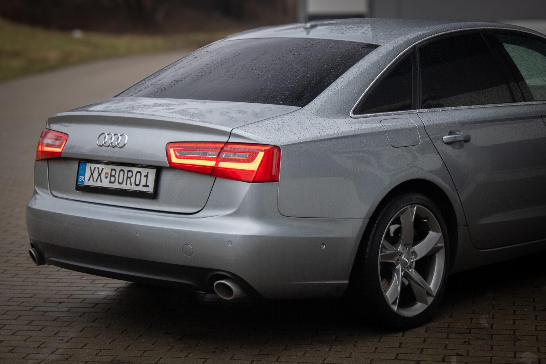 2011 AUDI A6, šedá sedan, 302 428 km