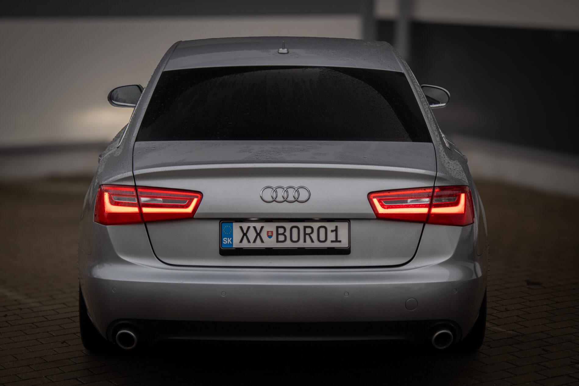 2011 AUDI A6, šedá sedan, 302 428 km