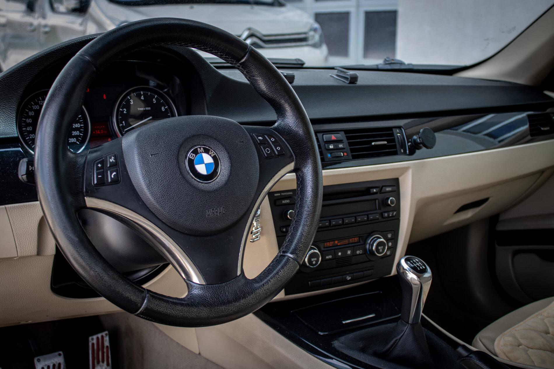 2008 BMW 325i, šedá kupé, 287 630 km