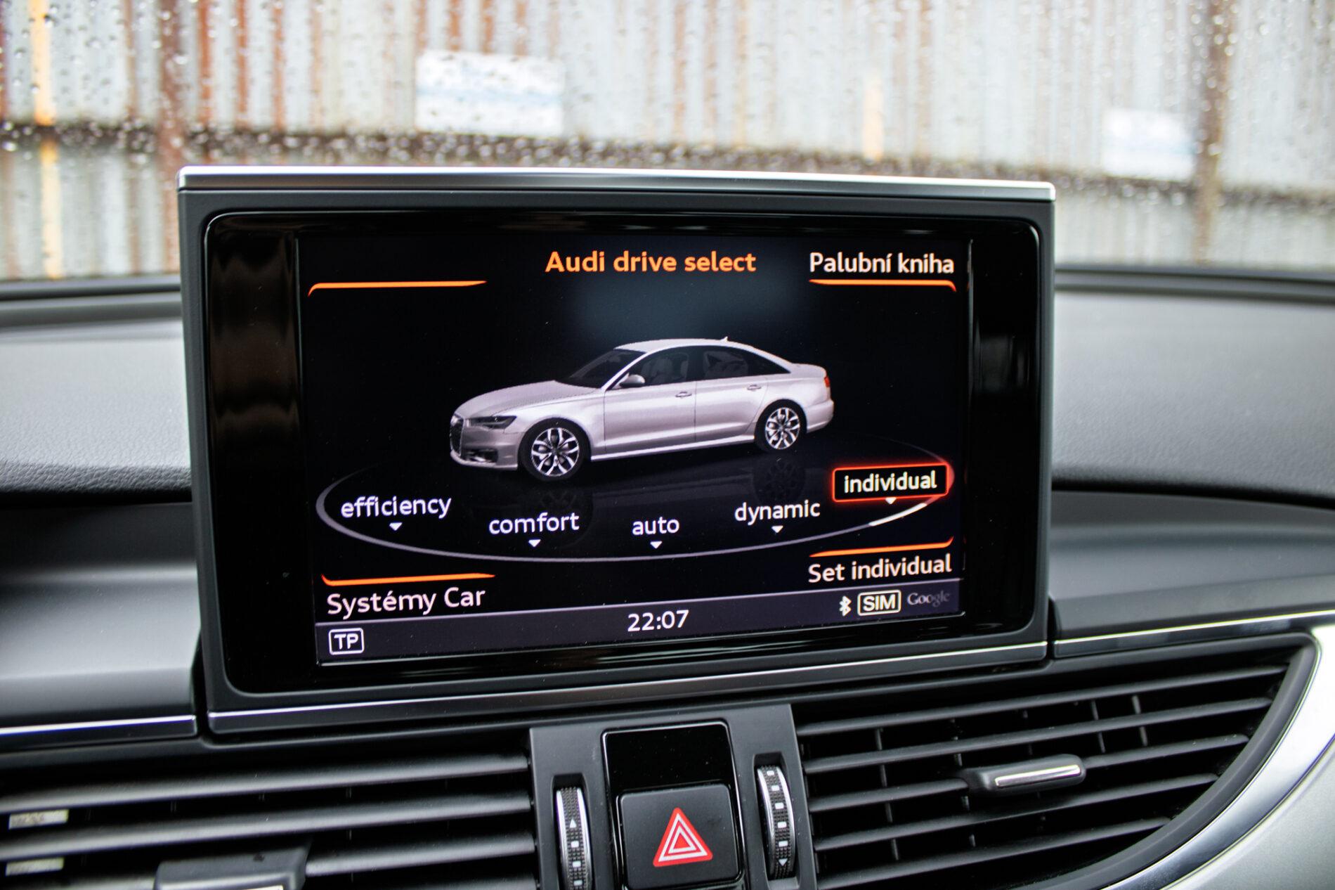 2016 AUDI A6, modrá sedan, 273 541 km