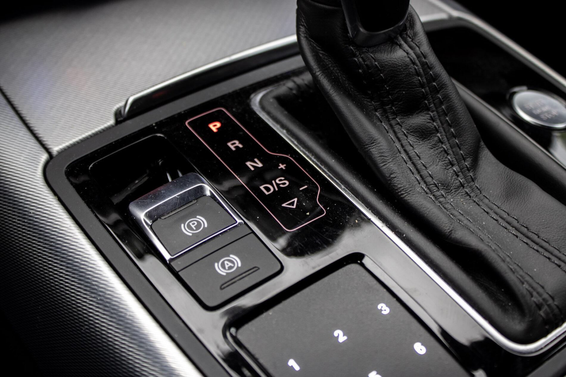2018 AUDI A6, šedá kombi, 230 389 km