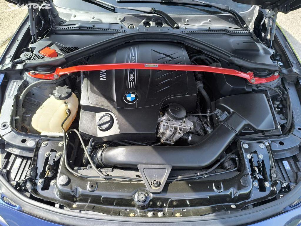 2014 BMW 335i, tmavě modrá sedan, 231 000 km