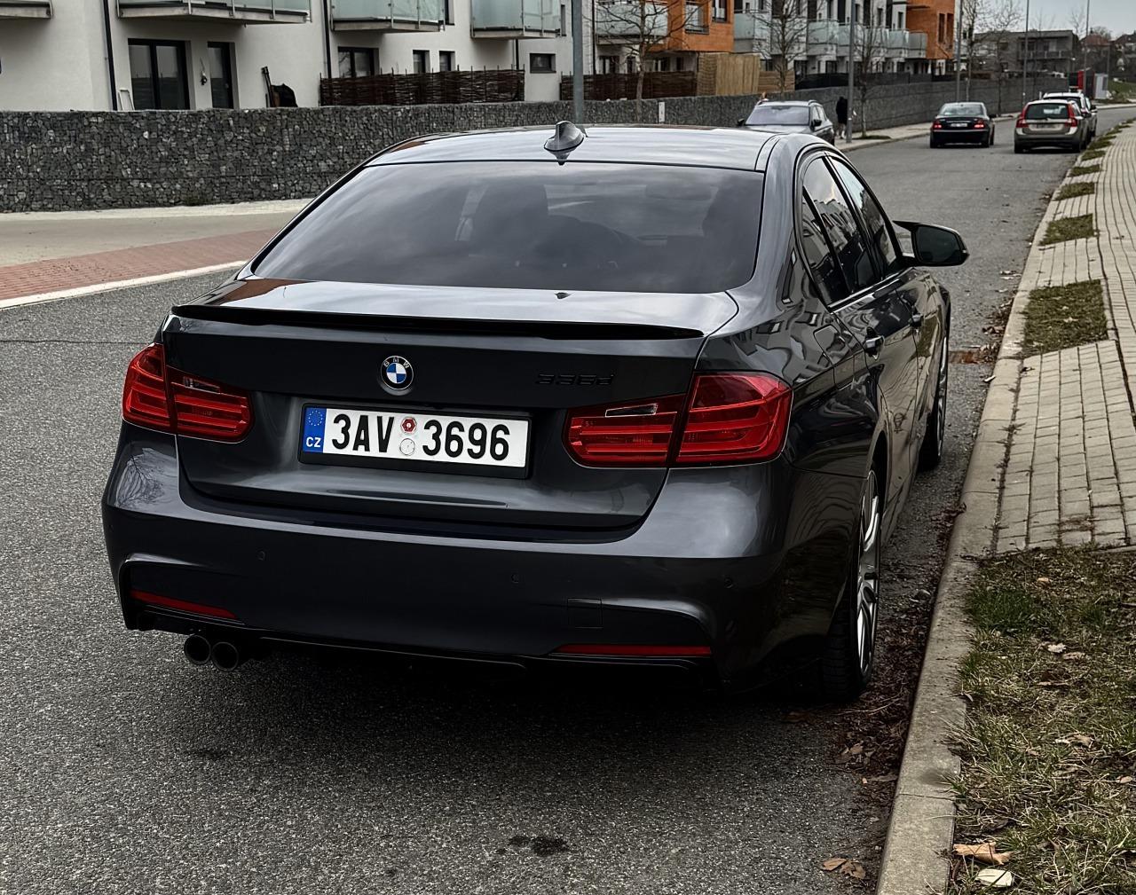 2013 BMW 335d, šedá sedan, 150 000 km
