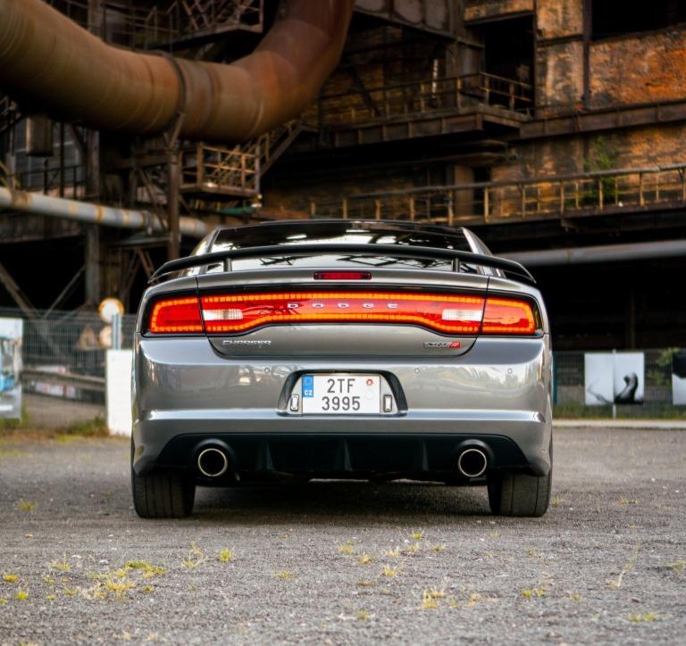 2012 Dodge Charger SRT, šedá sedan, 149 500 km