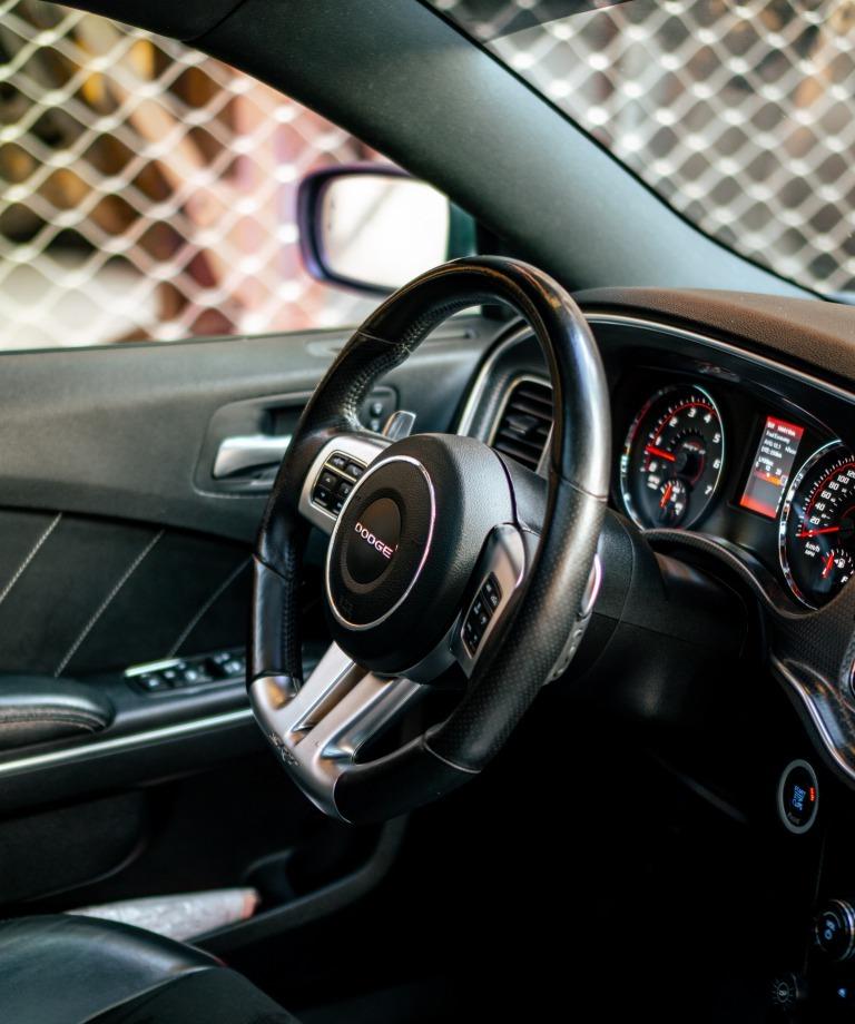 2012 Dodge Charger SRT, šedá sedan, 149 500 km