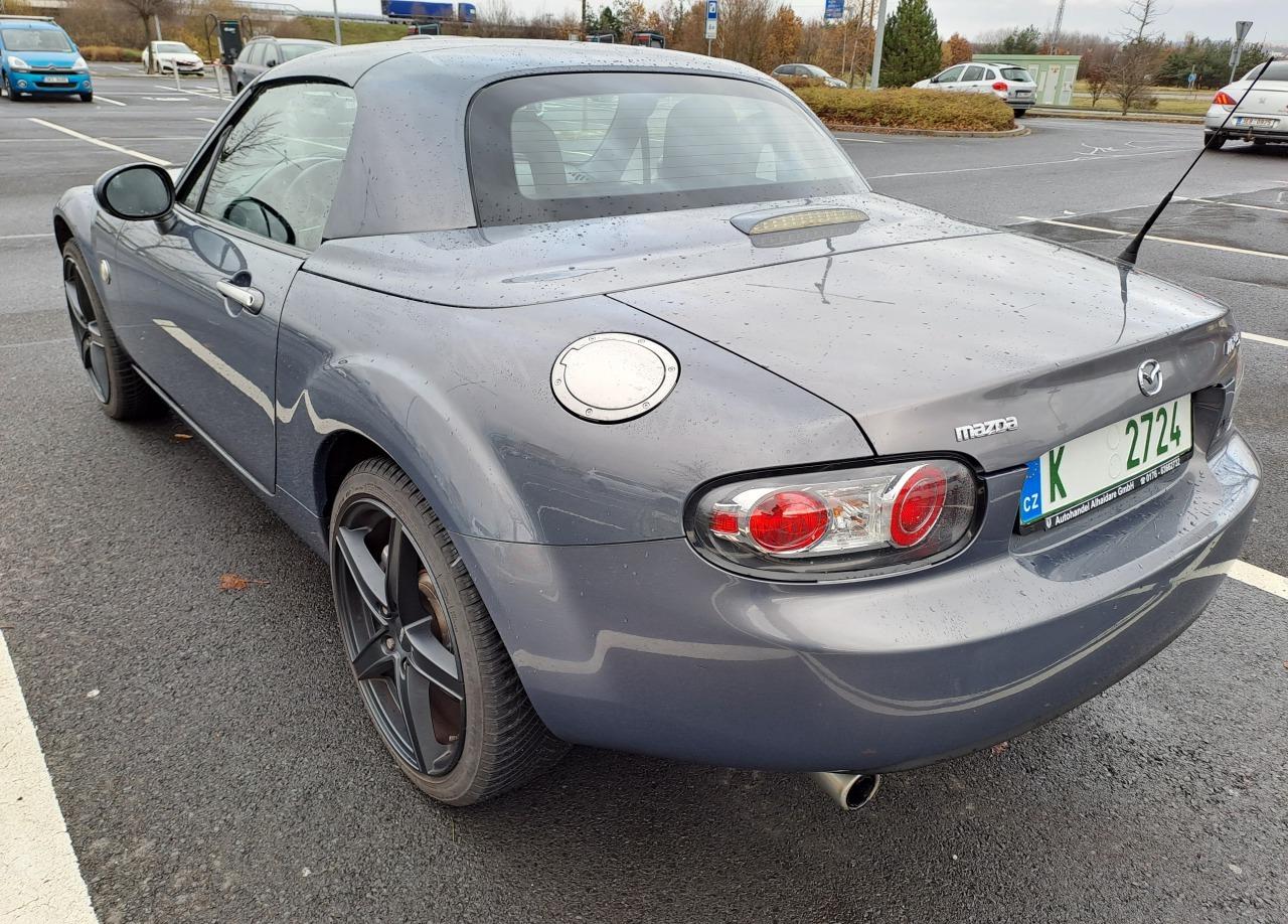 2007 Mazda MX-5 (NC), šedá kabriolet, 213 200 km