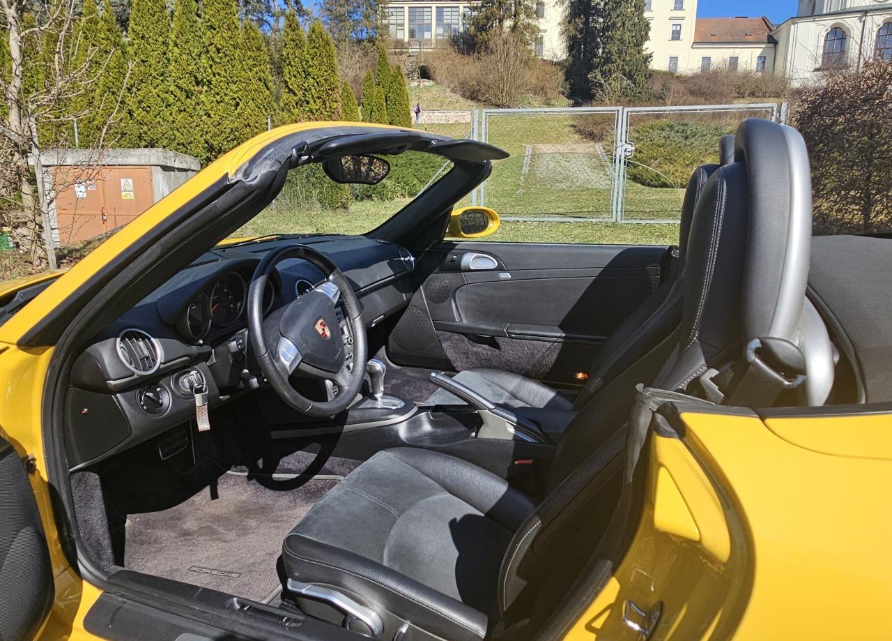 2007 Porsche Boxster, žlutá kabriolet, 55 000 km