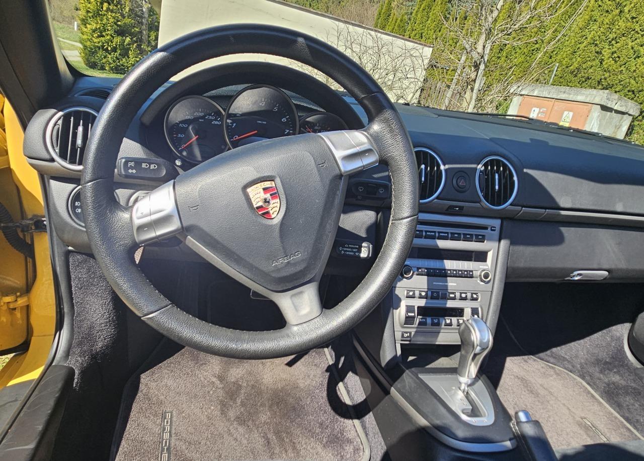 2007 Porsche Boxster, žlutá kabriolet, 55 000 km